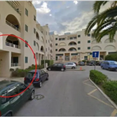 Salgados Village, Santos